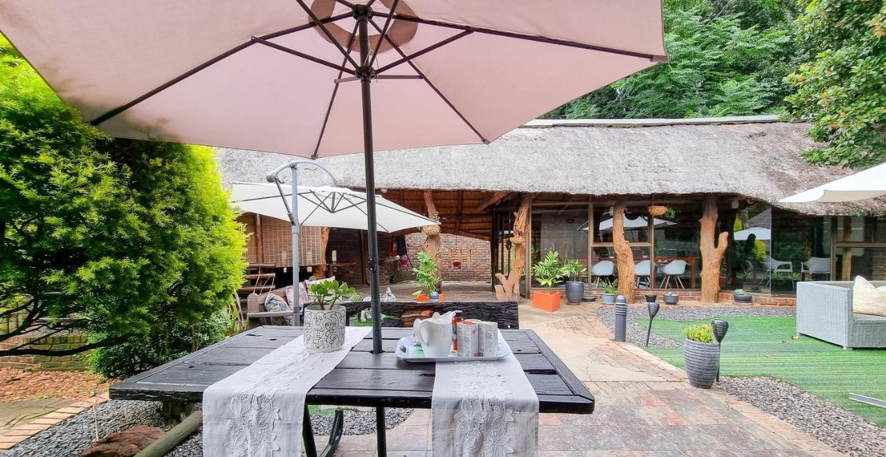 Pari Guest House Миделбург Екстериор снимка