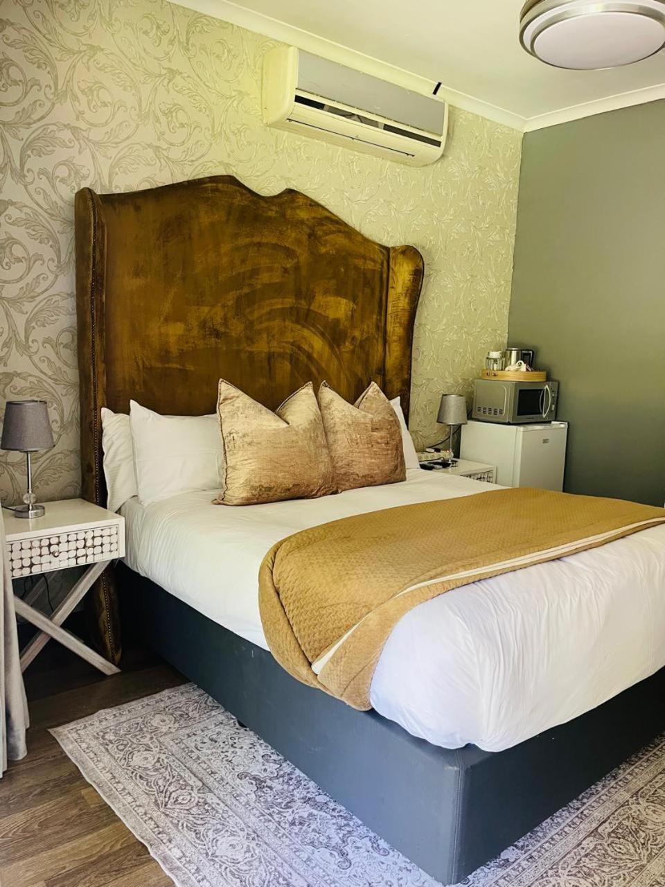 Pari Guest House Миделбург Екстериор снимка